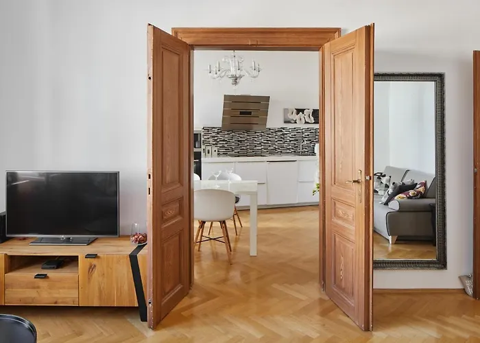 Prague Days - Lavish Apartment In The Old Town - Balcony